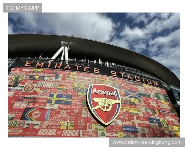 多纳鲁马扑救集锦被疯狂转发：英超球迷集体膜拜