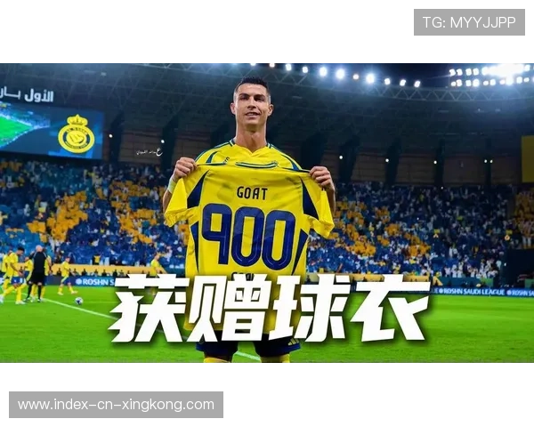 球员赛后向球迷赠球衣，暖心互动登上热搜榜