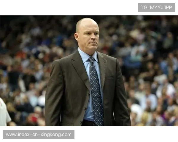 哈里斯外线点射稳定,奥兰多保持火力链 哈里斯外线点射稳定,奥兰多保持火力链