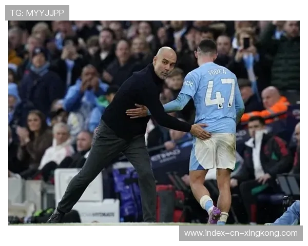 曼联后场长传助攻，拉什福德胸部停球转身破门